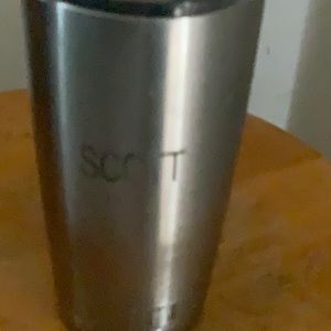 Meet your Posher, Scott